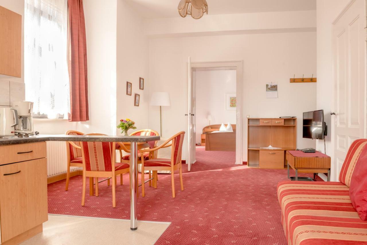 Hotel-Pension Heimburg Bad Elster Extérieur photo